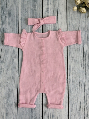 Купить оптом 336-Р. Комбинезон с повязкой для девочки из муслина, хлопок 100%, размеры 56,62,68, розовый в Химках